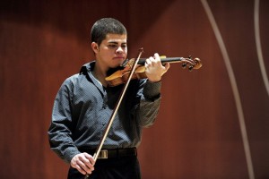 Violinist Gabriel Baeza (photo Ana Abruna)